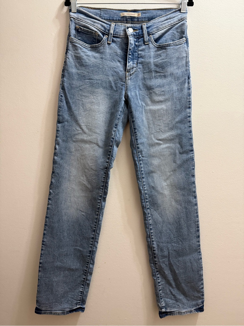 LEVI’S Shaping Straight Jeans